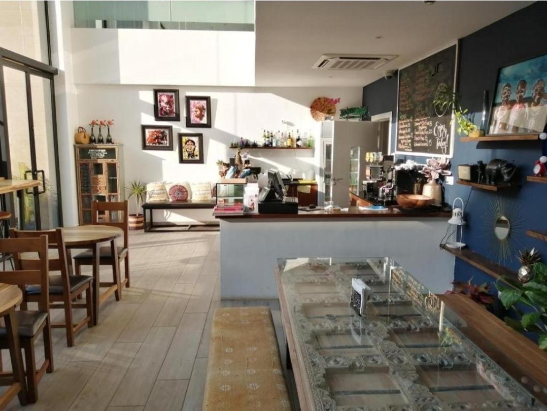 The Gallery Luxury Suites Cpg East Legon Zewnętrze zdjęcie