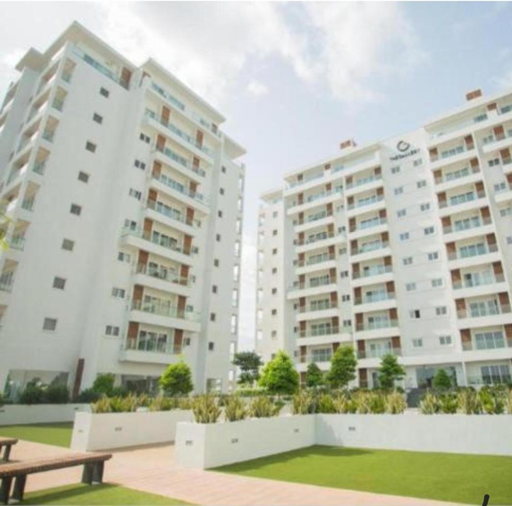 The Gallery Luxury Suites Cpg East Legon Zewnętrze zdjęcie